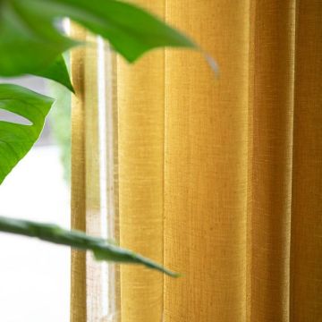 okergele gordijnen