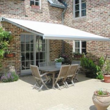 zonnescherm op maat laten monteren