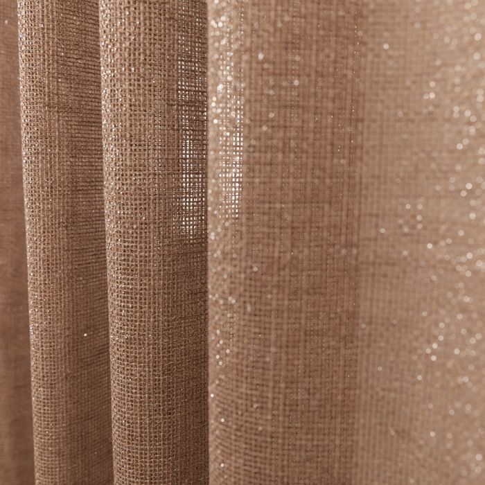 Hotel chique gordijnen op maat met subtiele glitter voor een luxe sfeer in huis