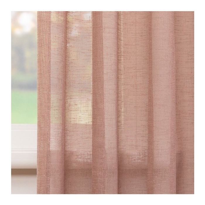 roze inbetween gordijnen