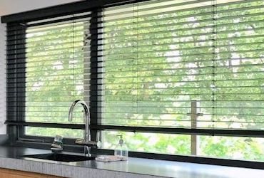 jaloezieen laten inmeten en monteren