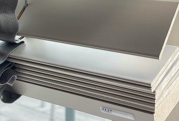 off white jaloezieen op maat